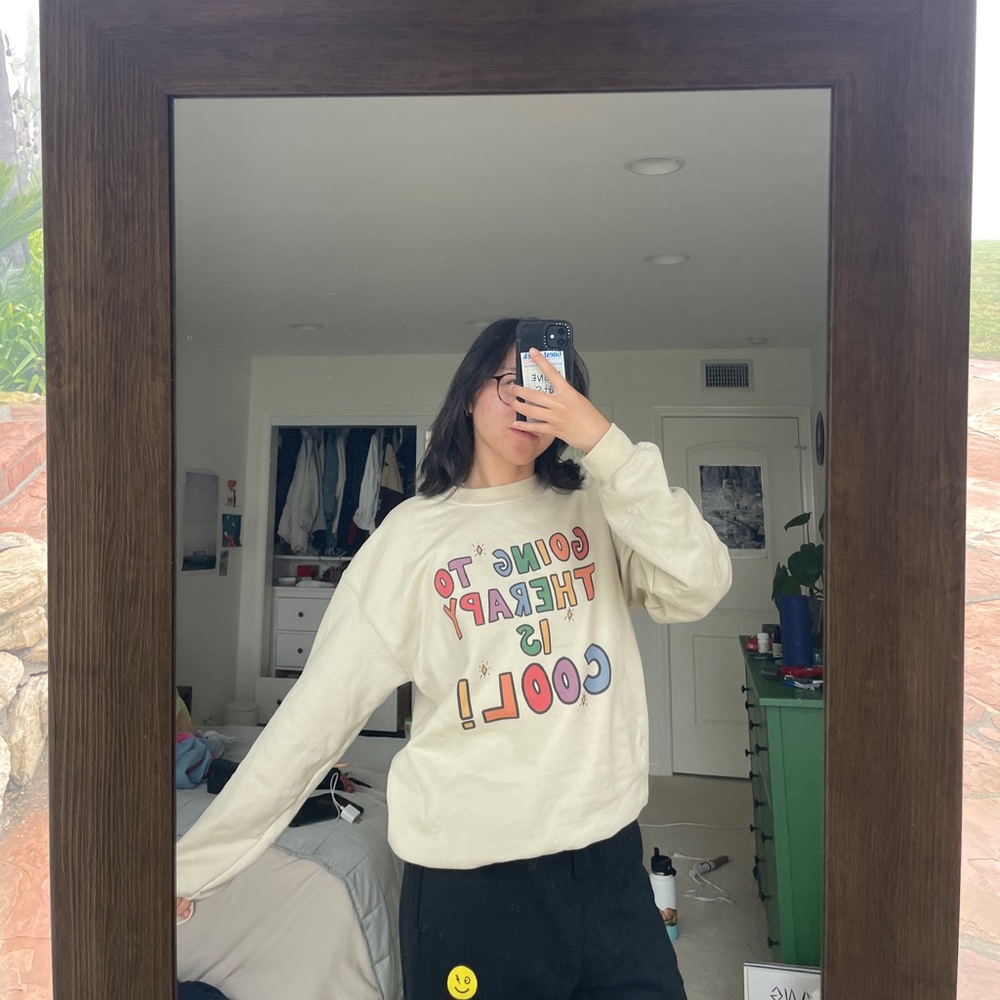 sweatshirt - Picture 2 of 3